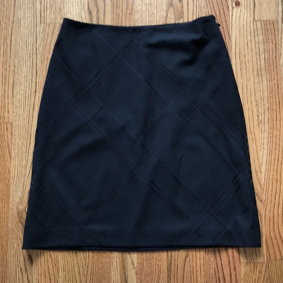 Ann Taylor Dresses & Skirts - Ann Taylor Petites Black Midi Skirt sz 6P